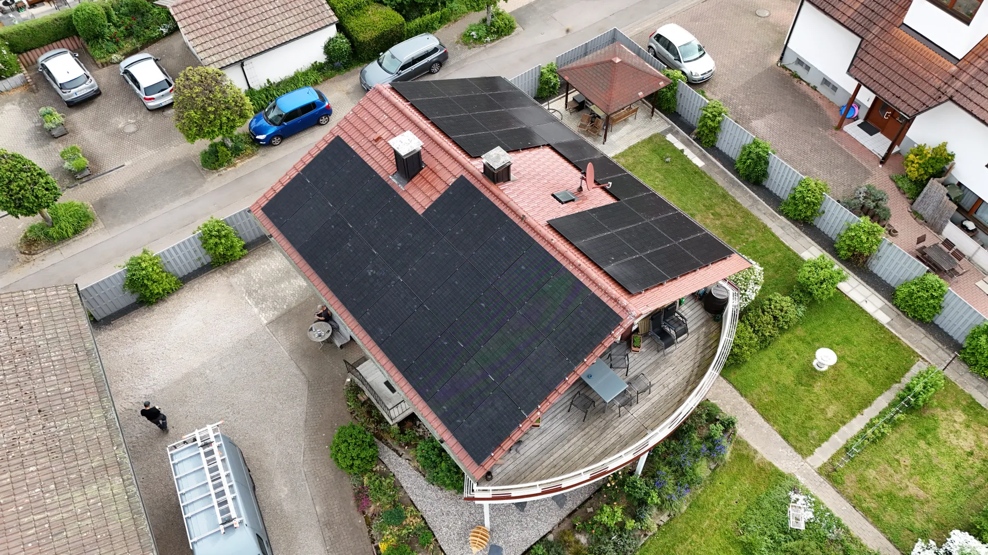 Photovoltaikmodule auf einem Walmdach