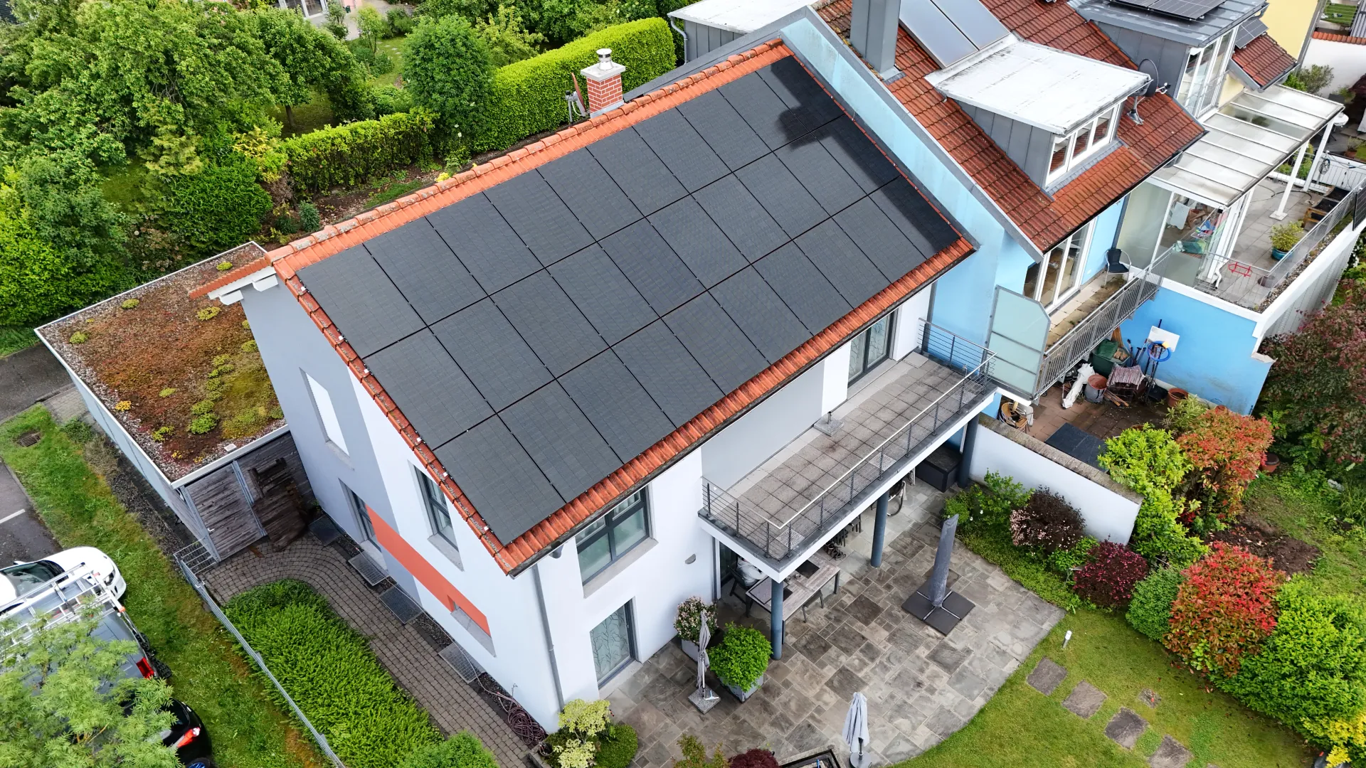 Komplette DC-Montage auf einem Wohnhaus – Regensburg, DE